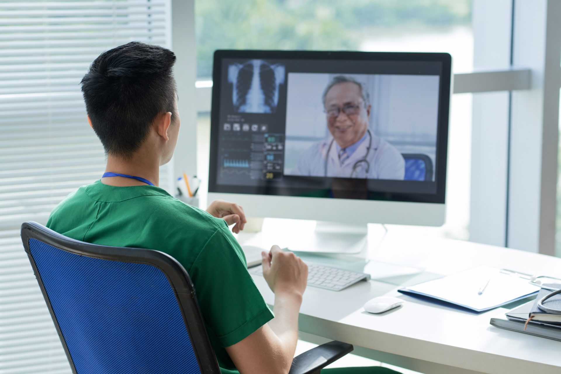 Virtual medical scribes help shorten provider workdays, improve patient care, and drive increased patient satisfaction. Leverage medical scribes with AxiScribe!